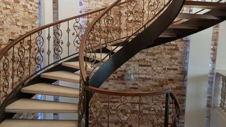 پله گرد چوبی