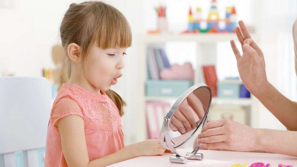 آسیب شناسی گفتار و زبان
