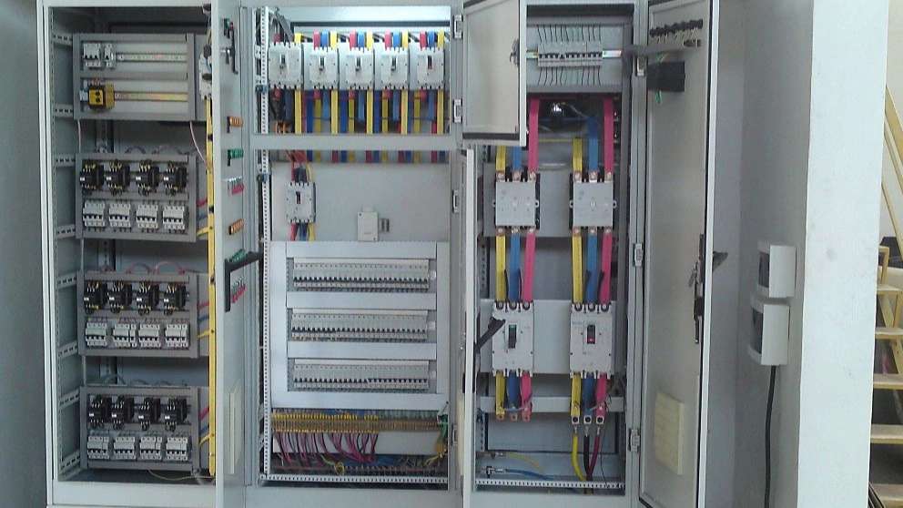 تابلو های برق صنعتی حسین پور