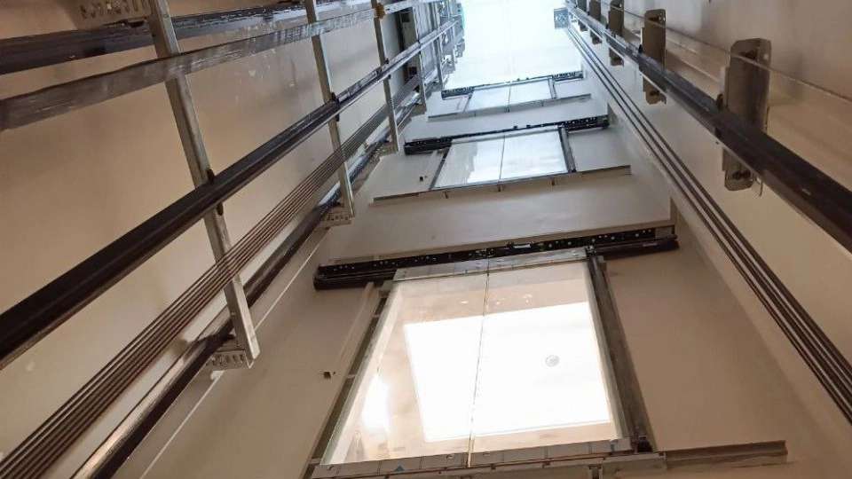 تولید کابین آسانسور بادامیار