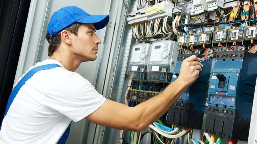 برقکار ساختمان و صنعتی نبوی