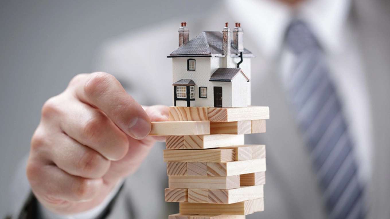 مشاور املاک قیاسی