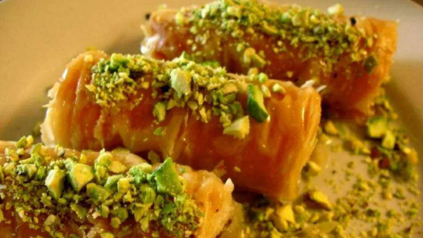 تولیدی و فروش باقلوا