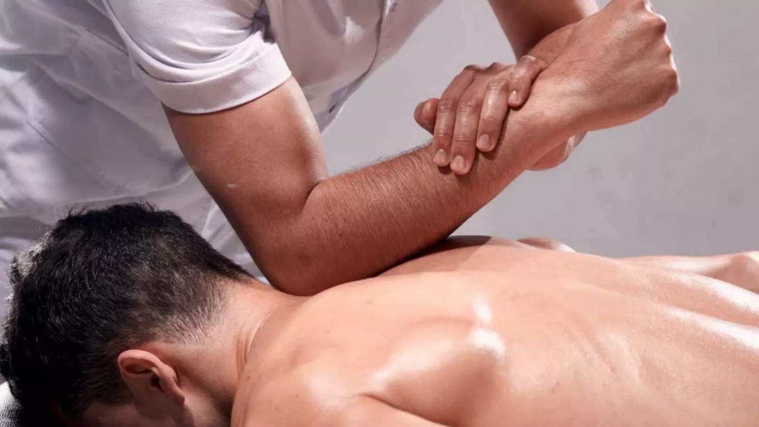 ماساژ درمانی و فیزیوتراپی