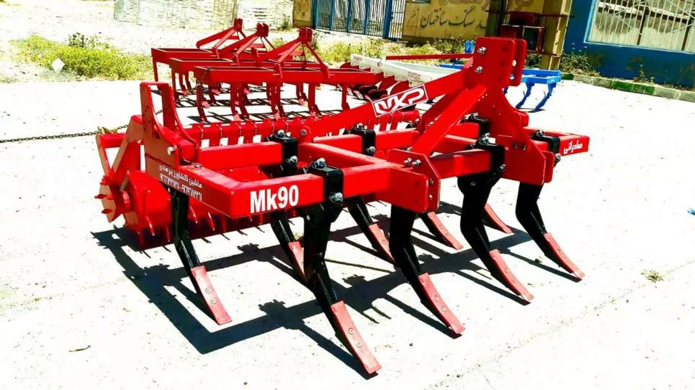 ماشین کشاورز پیرهادی