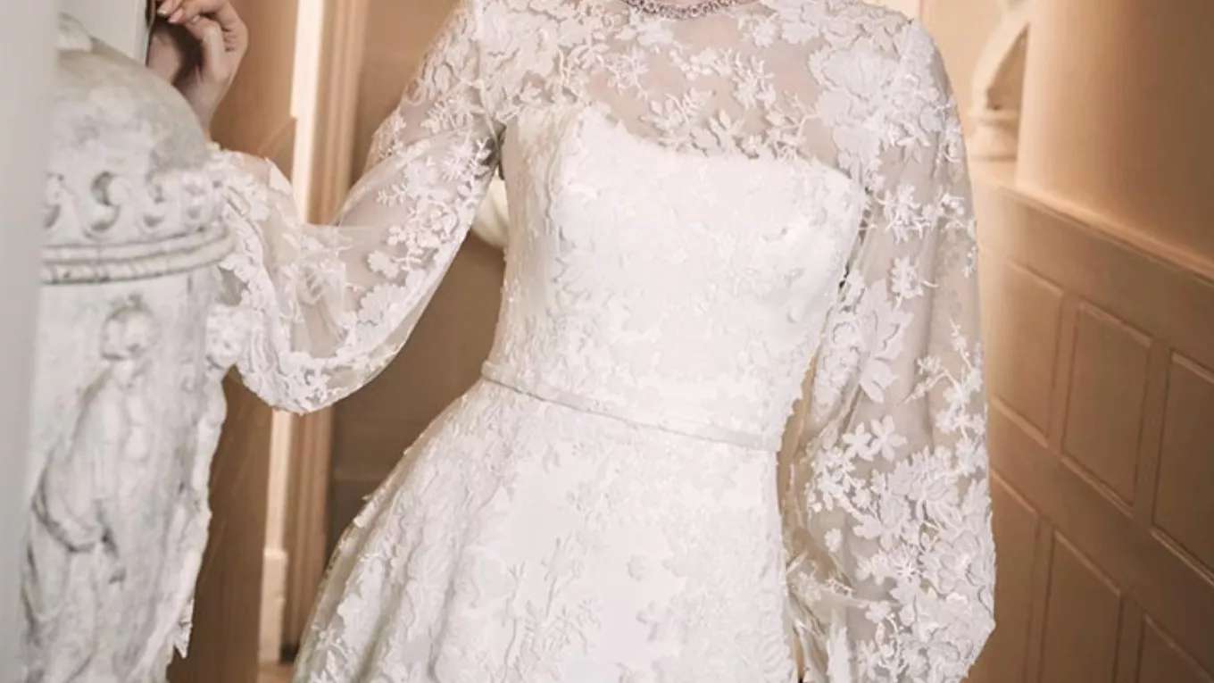 لباس عروس ققنوس