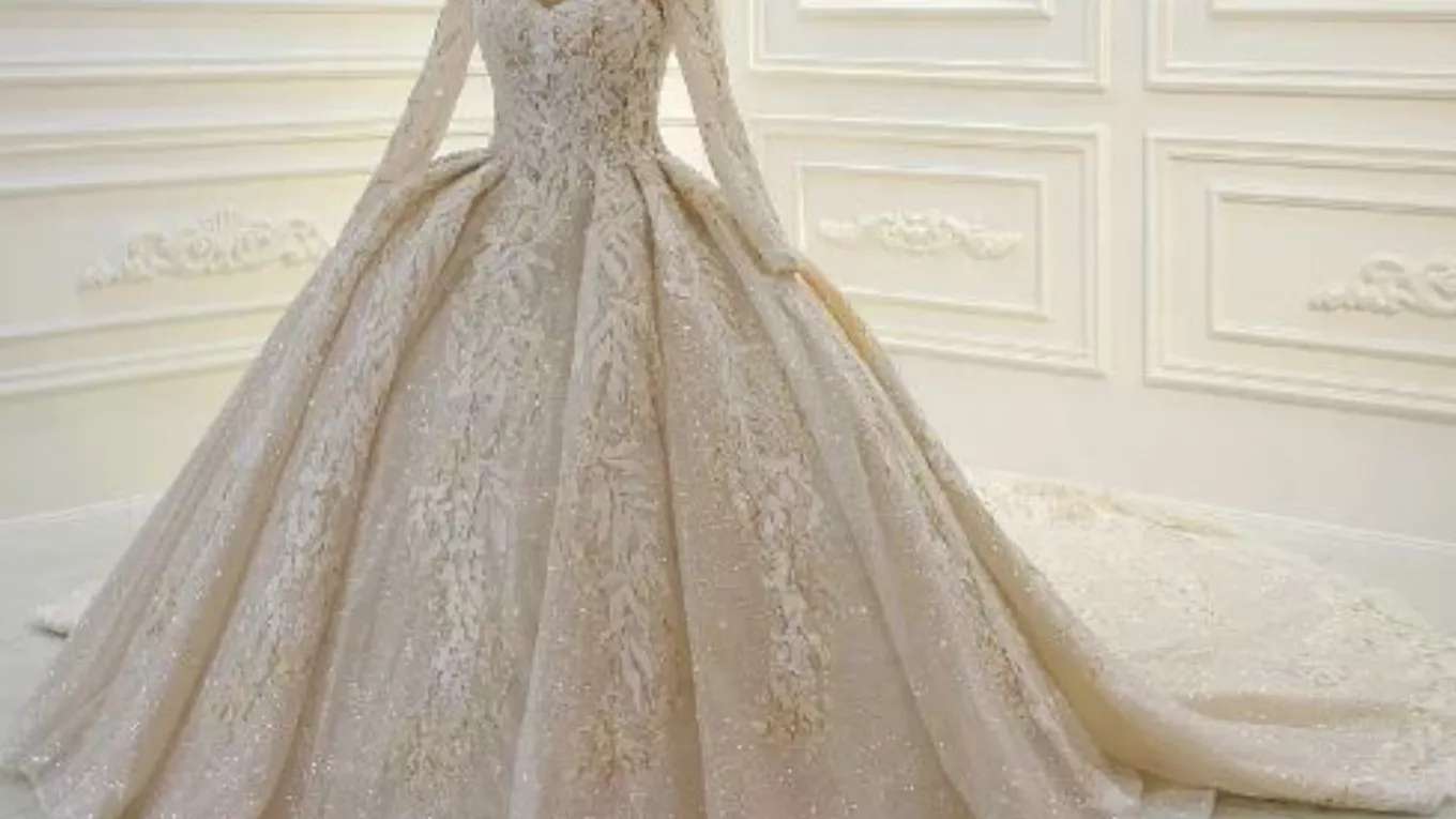 لباس عروس ققنوس
