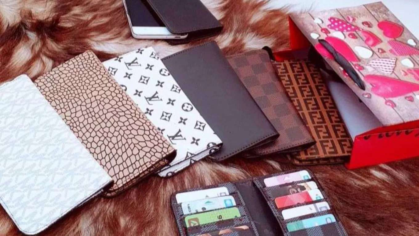 کیف مانی چرم در بروجن