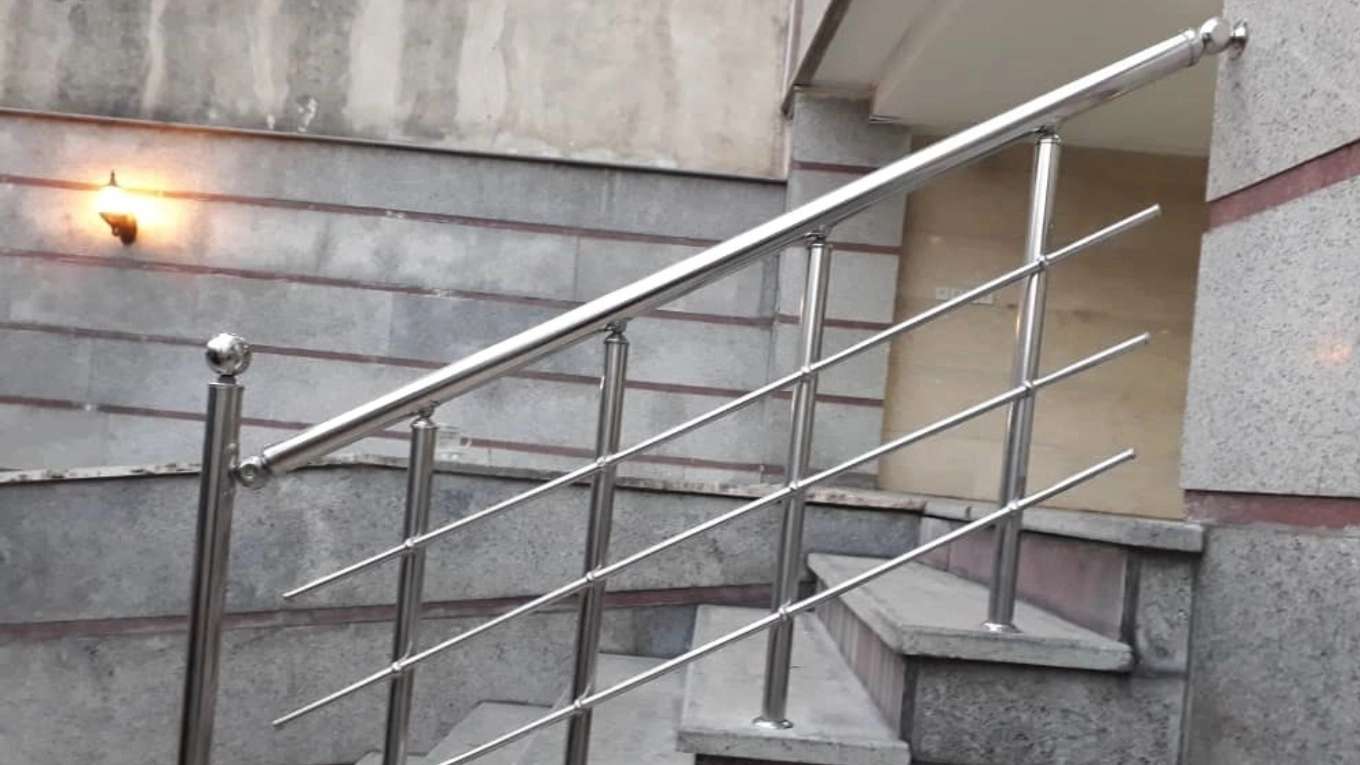 نرده و حفاظ استیل سازان
