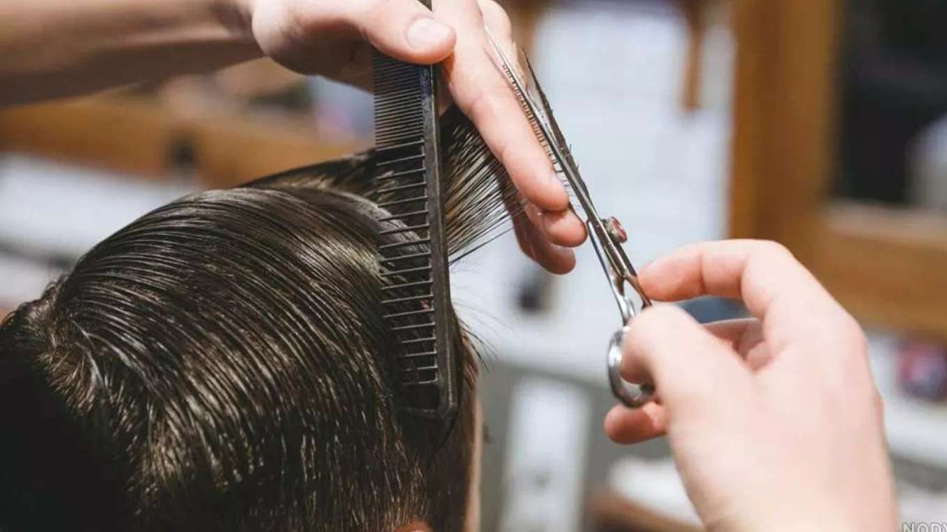 آرایشگاه مکث