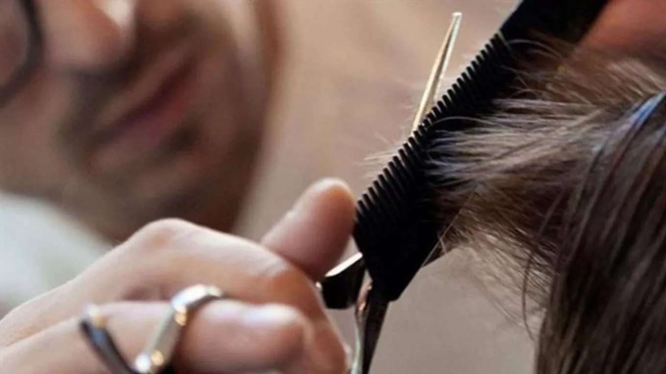 آرایشگاه مکث
