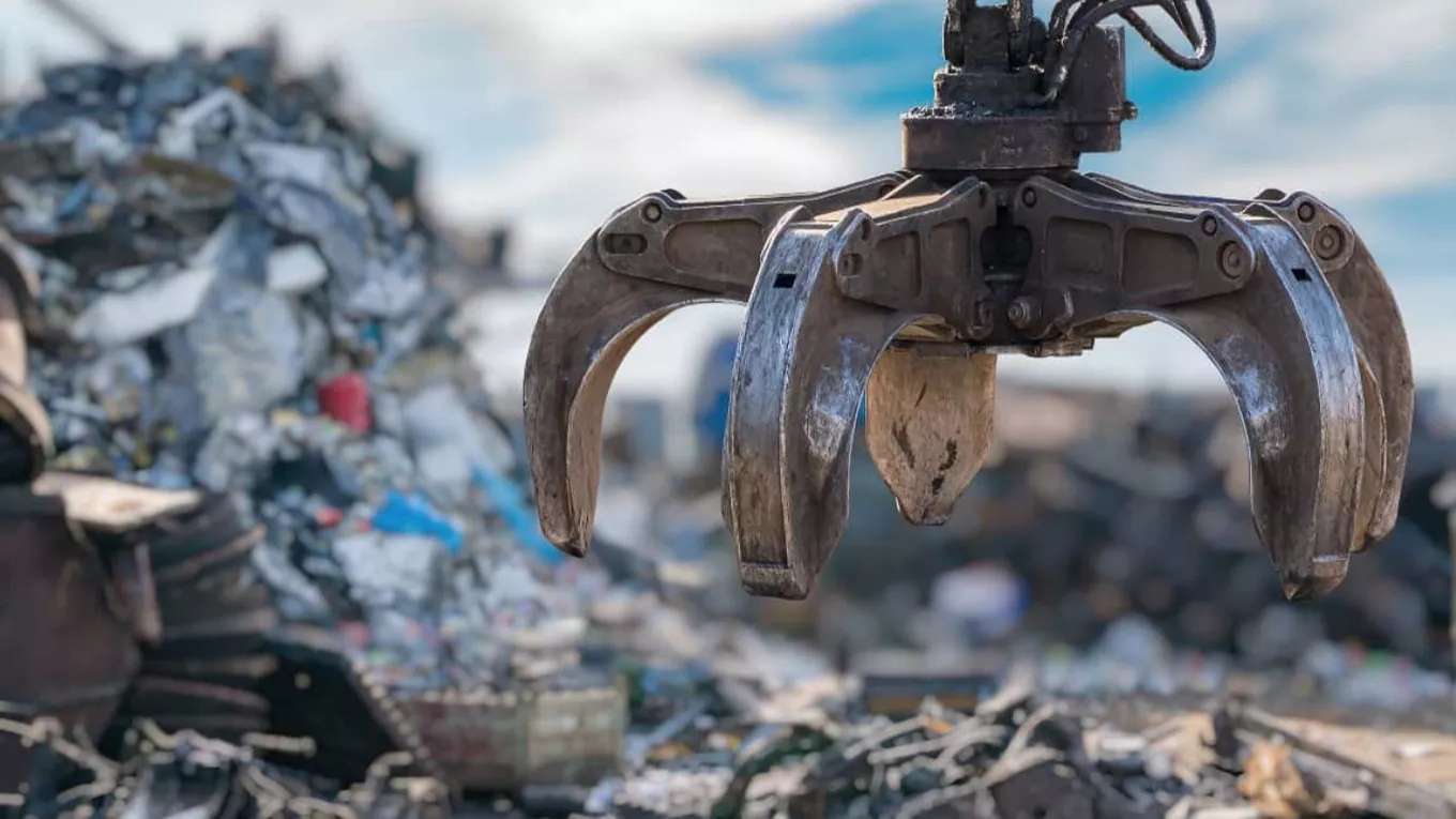 ضایعات آهن برادران آذر برا