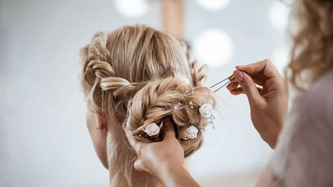 آرایشگاه سارا احمد زاده