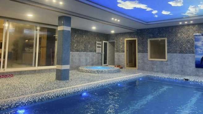 معدات حمام السباحة والجاكوزي والساونا