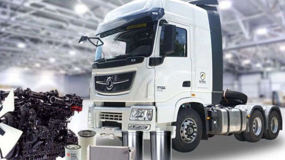 مکانیکی تعمیرگاه ماشین سنگین