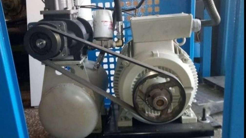 کمپرسور اسکرو و خشک کن ماهان