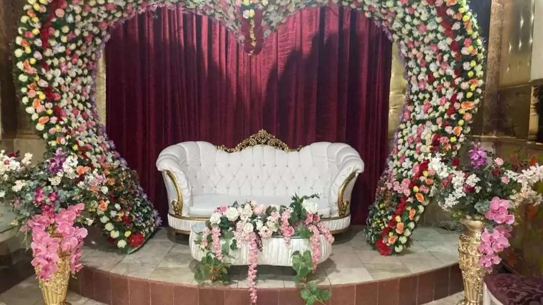 مجموعه پذیرایی باغ بهشت