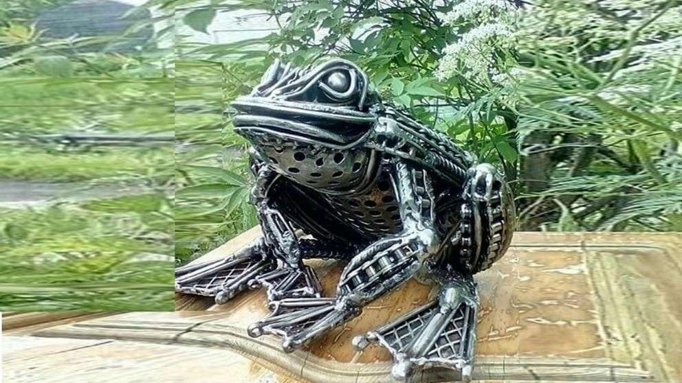 مجسمه آهنی روح بخش