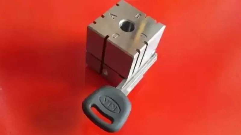 دستگاه کلید زنی تهرانی