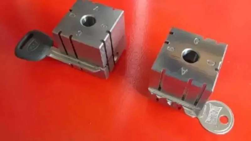 دستگاه کلید زنی تهرانی