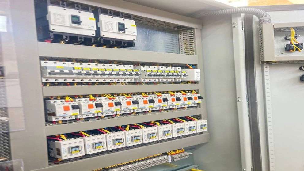 تولید تابلو برق صنعتی مشهد