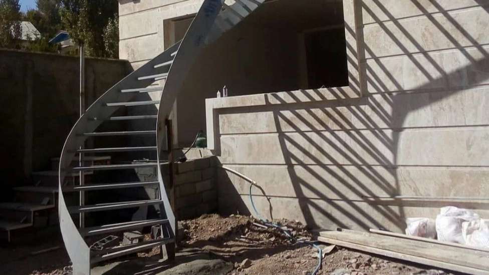 پله مارپیچ و پله گرد رضایی