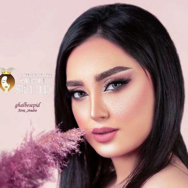 میکاپ در سالن زیبایی در قلب سپید