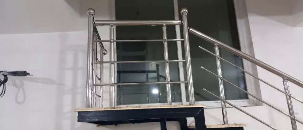 درب و پنجره و توری پلیسه نادر