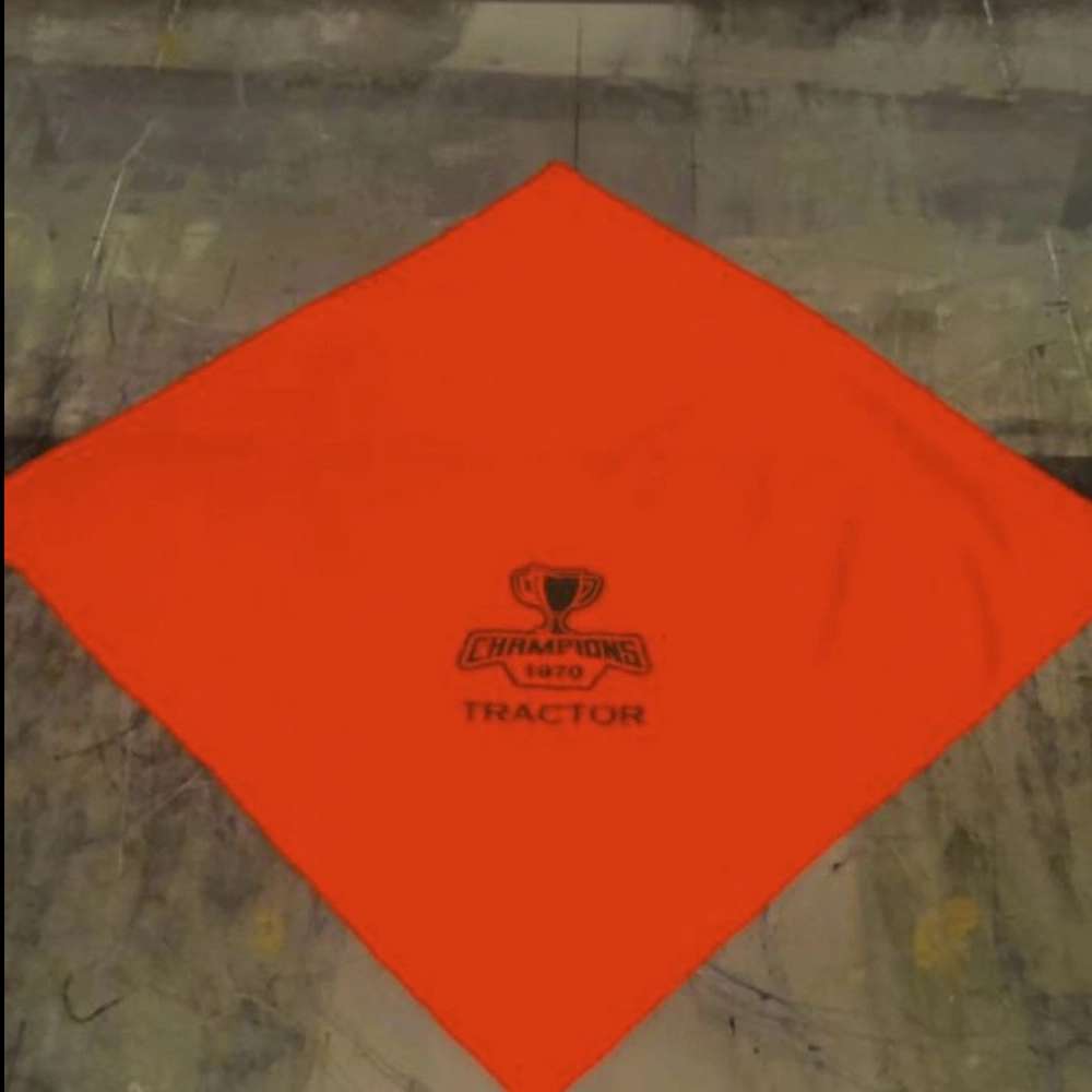 چاپ اختصاصی روی دستمال سر و گردن (اسکارف) سایز 50×50 با طرح دلخواه