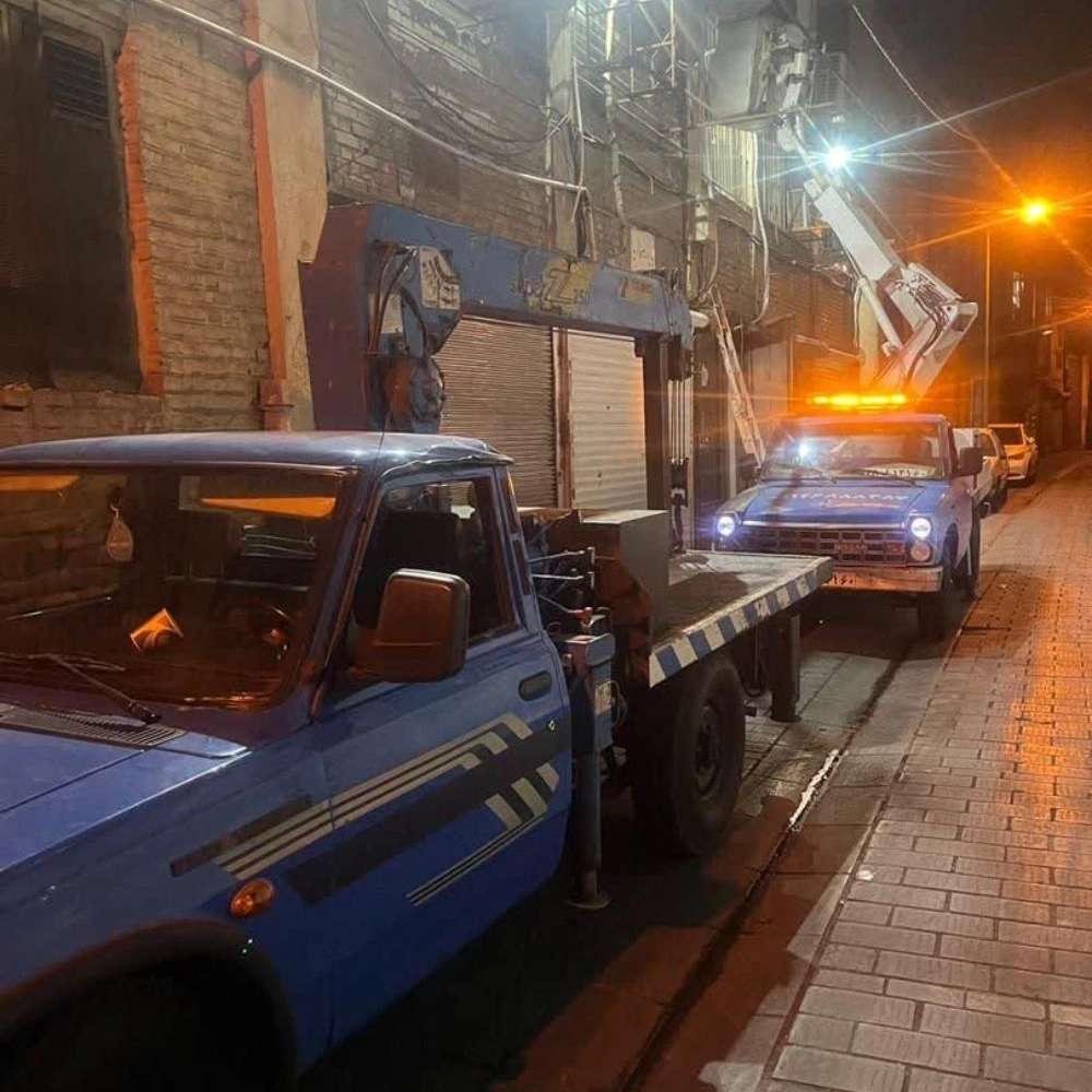 جرثقیل دکل‌ بلند سنگین ۲ تا ۵۰ تن جرثقیل شاکر خاوران تهران