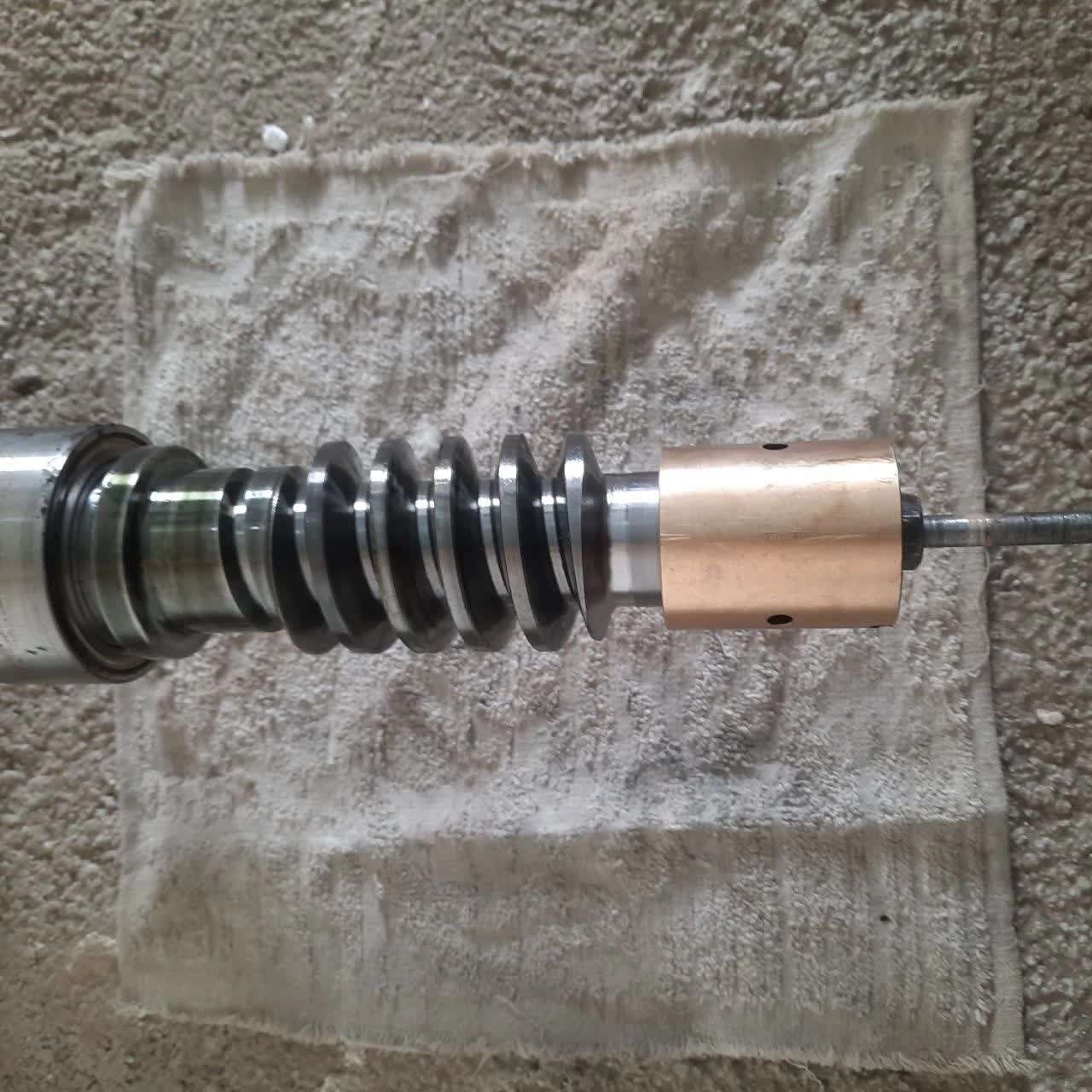 تعویض بوش برنجی موتور گیربکس آسانسور