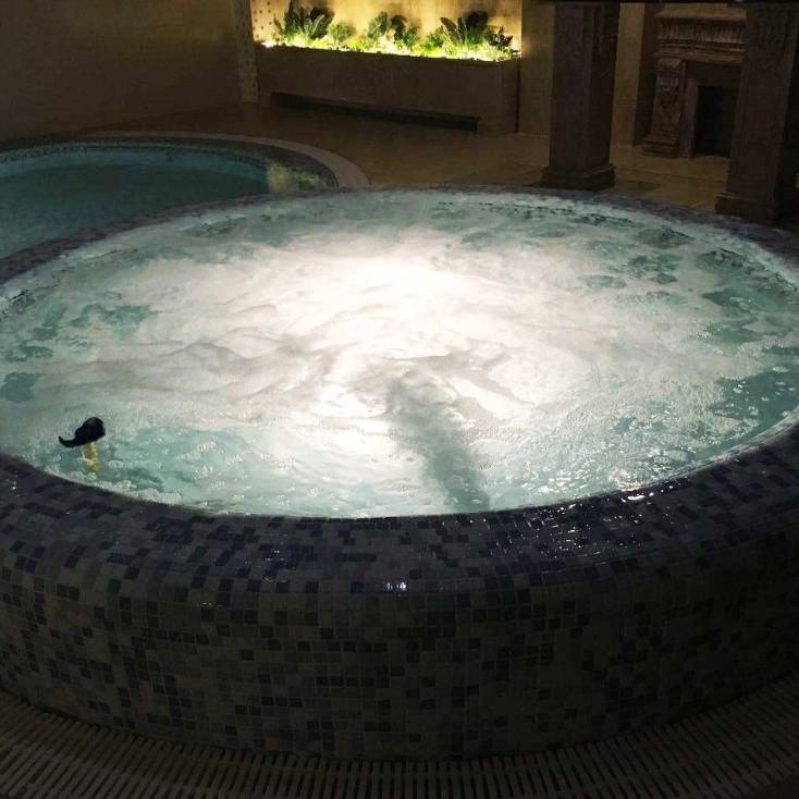 طراحی و ساخت تخصصی استخر و جکوزی آقای استخر