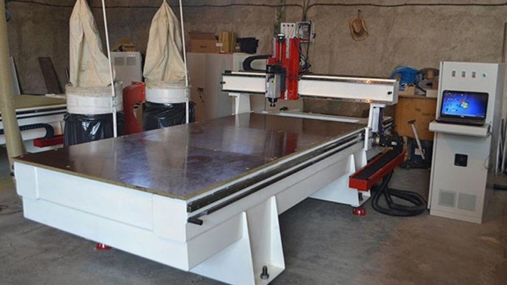 دستگاه سی ان سی (CNC) چیست؟