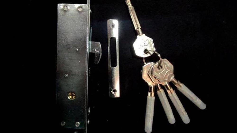 فروش عمده قفل شاخی به پیمانکاران در شیراز