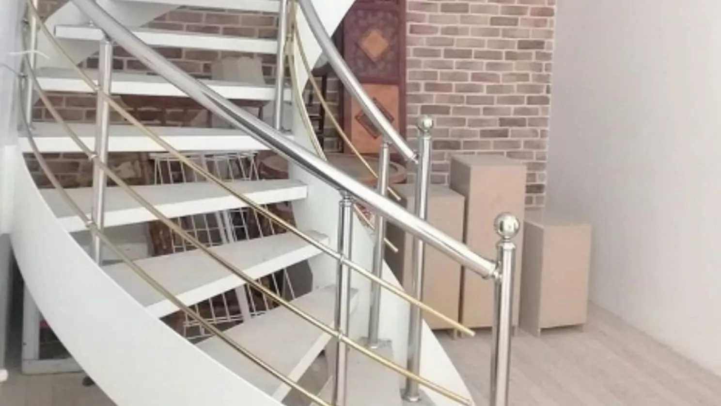 کاربرد و مزایای نرده استیل