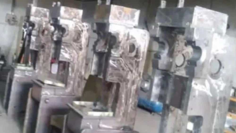 ساخت و تولید انواع دستگاه های پرس ضربه یی ساخت و تولید انواع دستگاه های پرس ضربه یی
