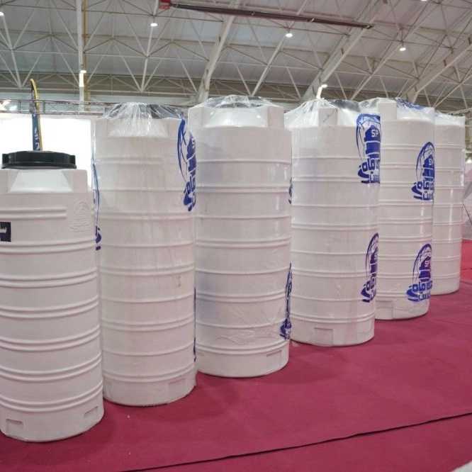 مخزن آب عمودی