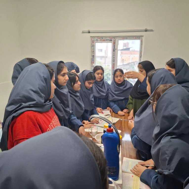 ثبت نام دبیرستان دخترانه آمل