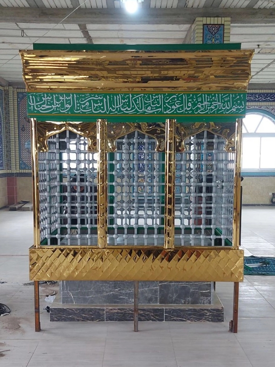 طراحی و ساخت گنبد و گلدسته با ورق استیل طلایی