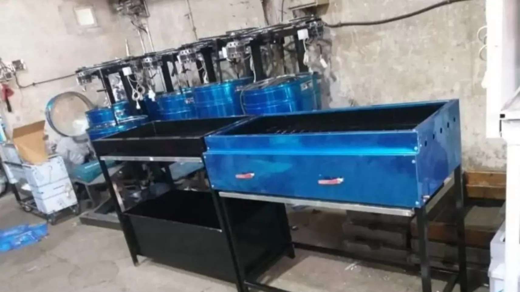 تخمه شورکن و آجیل تات تاک