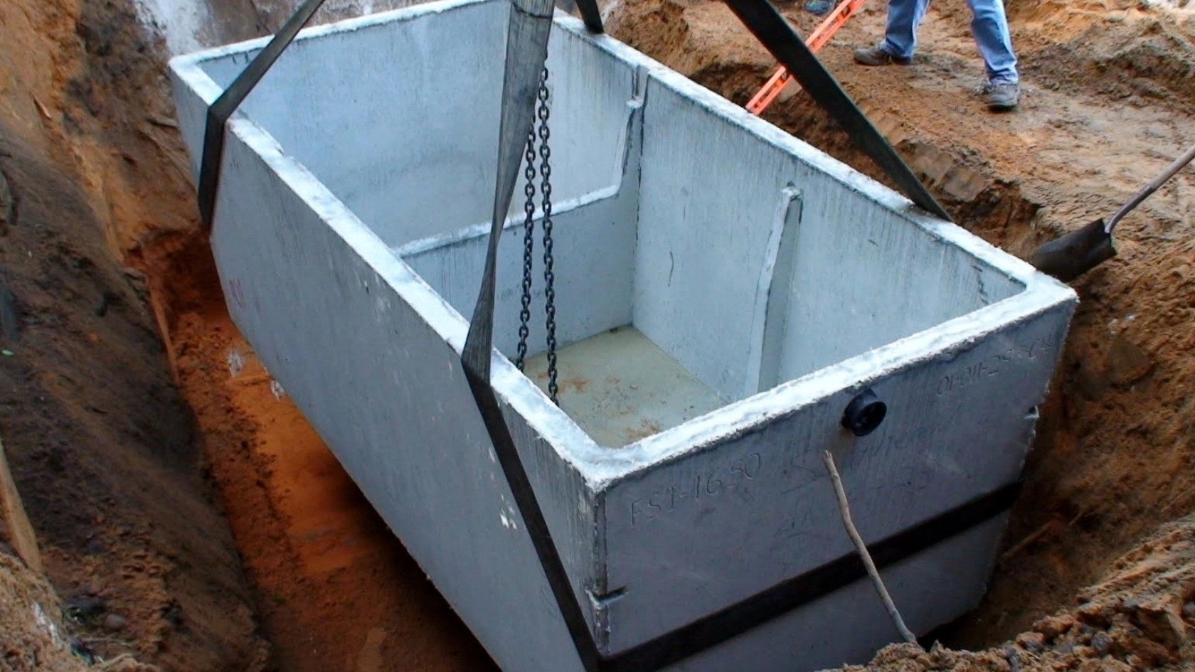 ساخت فروش septic tank پیش ساخته بتنی شرکت فرایند زلال آب کاوه در تبریز