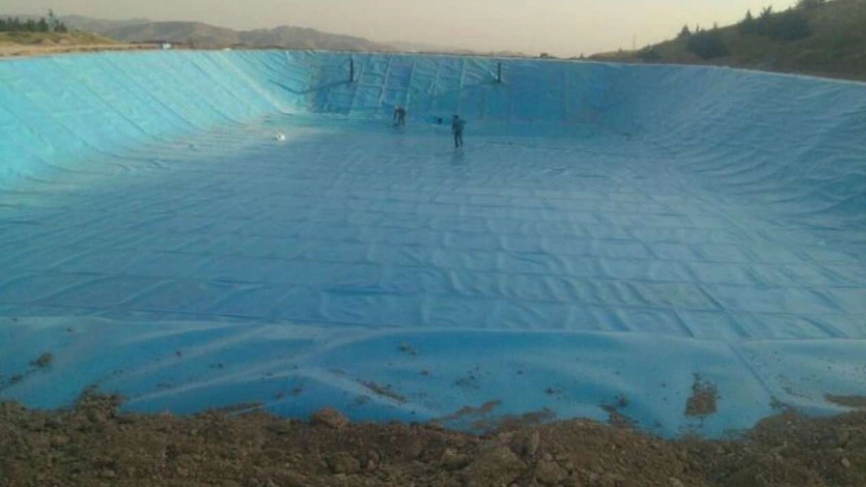 مزایا و نحوه ساخت استخر پلیمری ژئوممبران