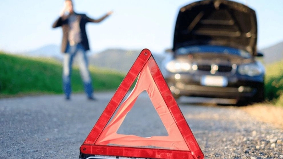 علت خاموش شدن ناگهانی خودرو چیست و چگونه عیب یابی کنیم؟