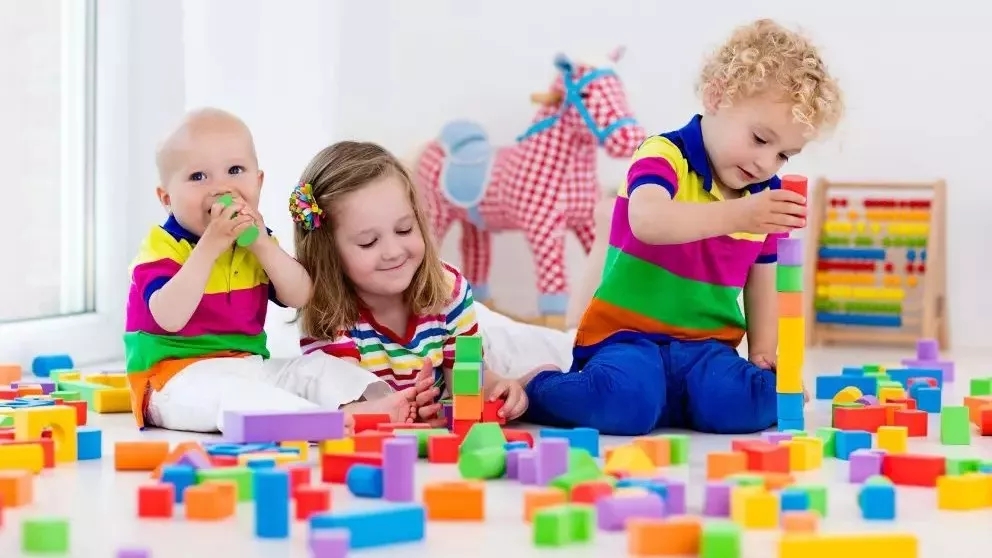 چگونه اسباب بازی مناسب سن فرزند خود را انتخاب کنیم؟