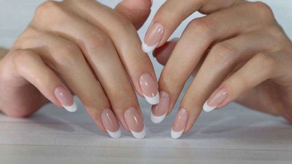 لمینت ناخن چیست و چه مزایایی دارد؟