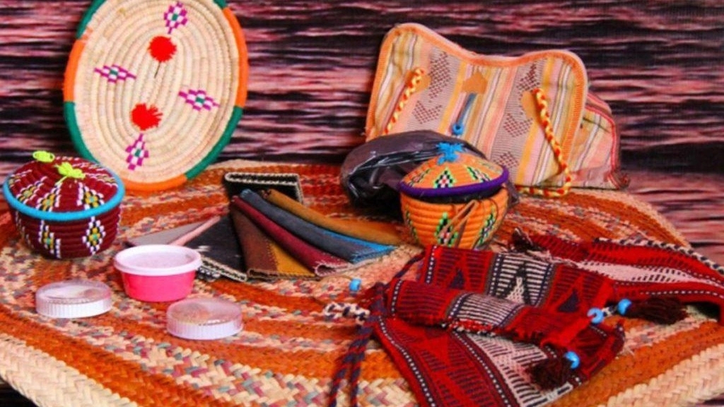 ویژگی محصولات صنایع دستی