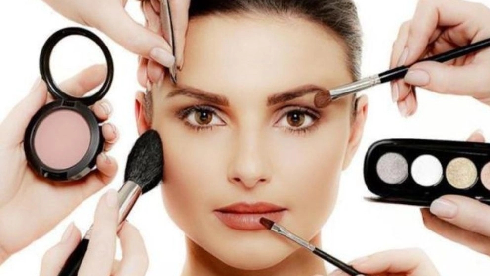 ویژگیهای یک میکاپ آرتیست حرفه ای
