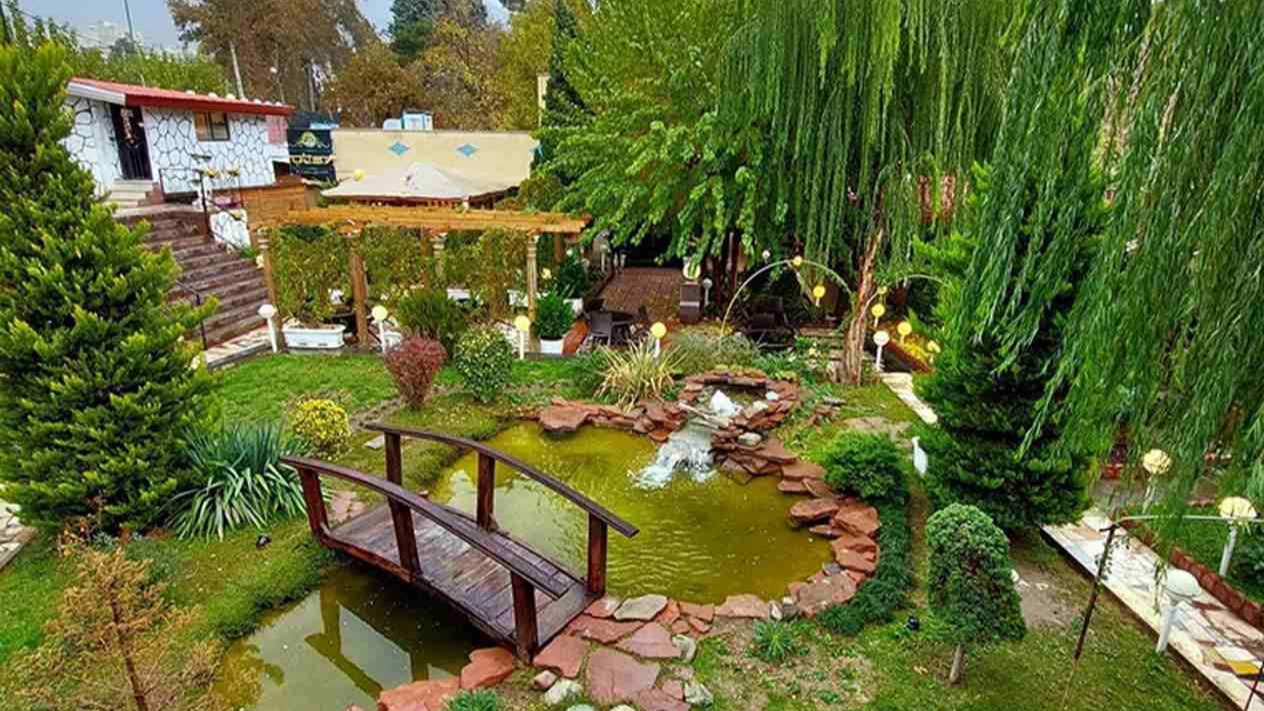باغ رستوران سنتی اشرفیه در سپیدان شیراز