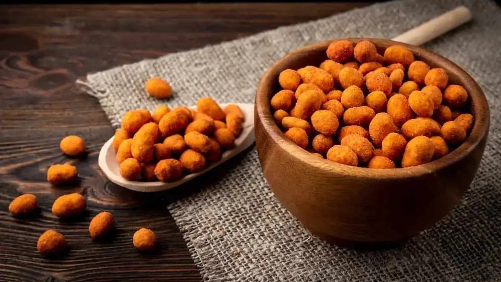 انواع بادام زمینی روکش دار اسکار در کاشان