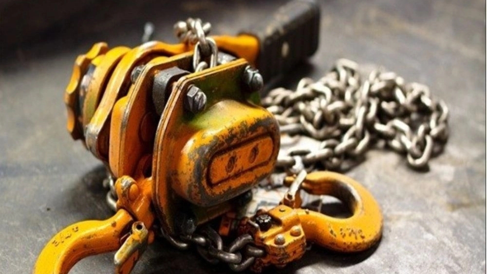 عقاب کرین، تعمیرات جرثقیل در میاندوآب
